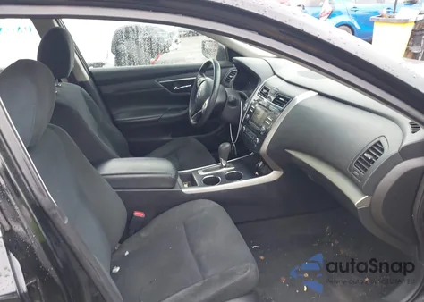 2015 Nissan Altima 2.5 S z USA, uszkodzony, nr VIN 1N4AL3AP1FN864369